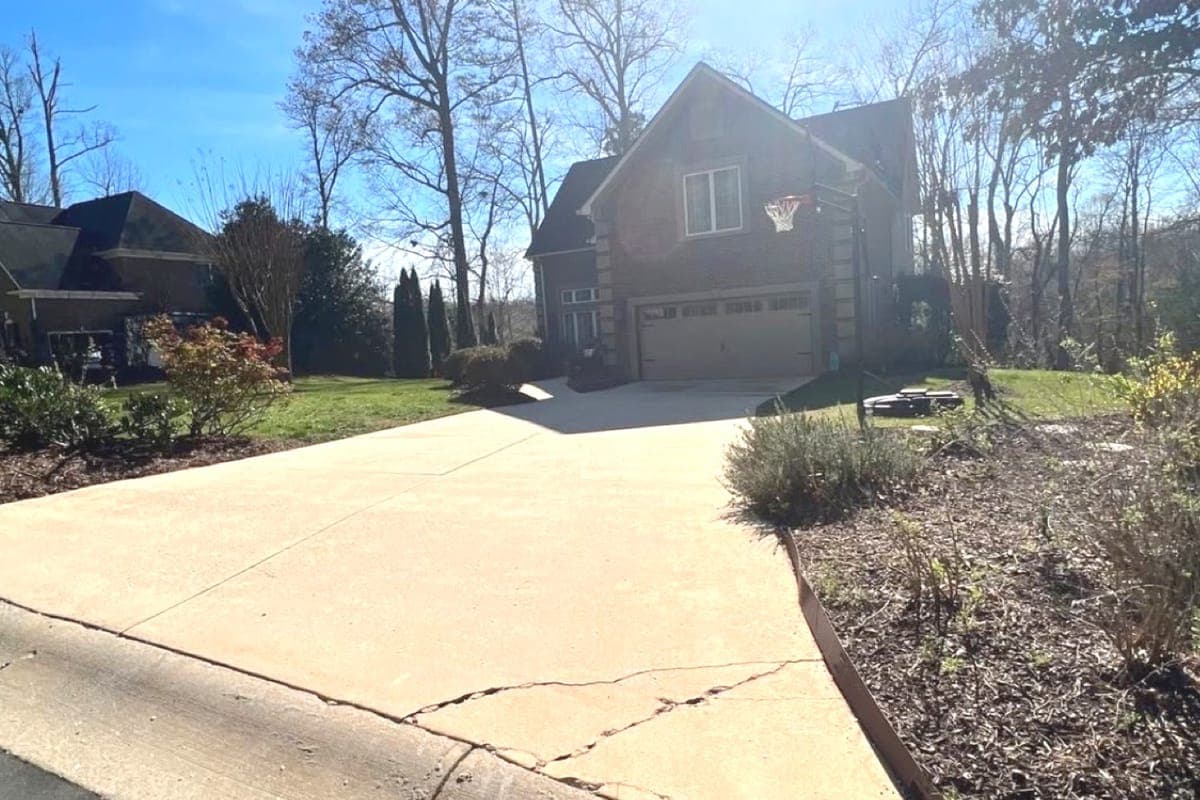 Driveway Cleaning in Columbia, SC by Bub's